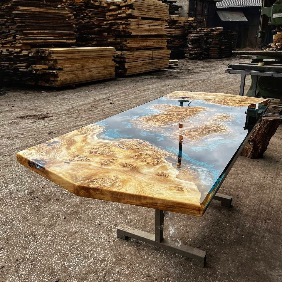 mazel_-wood-epoxy-river-table-see-effect_1.jpg